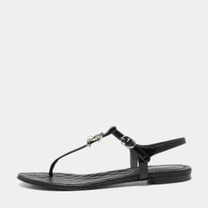 Chanel Black Patent Leather CC  Thong Flat Sandals Size 38
