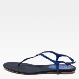 مملوكة مسبقًا Chanel Metallic Blue/Black Suede CC Embellished T Strap Flat Thong Sandals Size 41