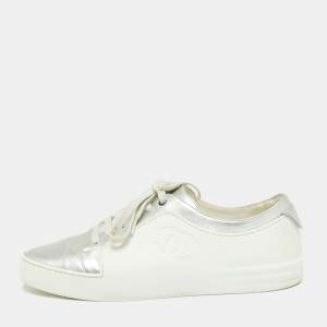 مملوكة مسبقًا Chanel  White Leather And Rubber CC Lace Up Sneakers Size 39