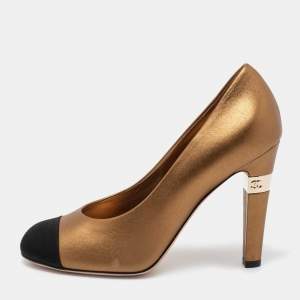 Pre Owned Chanel Metallic Gold/Black Leather And Fabric Cap Toe Pumps Size 37.5