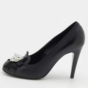 Chanel Black/White Leather Camellia CC Pumps Size 38