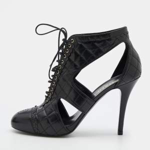 Chanel Black Quilted Leather CC Cap Toe Lace Up Booties Size 40.5