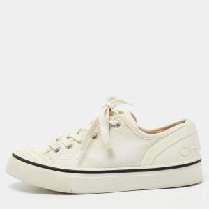 مملوكة مسبقًا Chanel White Canvas and Rubber Low Top Sneakers Size 36.5