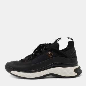مملوكة مسبقًا Chanel Black Fabric and Leather Interlocking CC Logo Athletic Sneakers Size 38.5