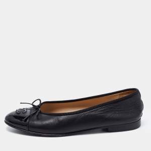 Pre Owned Chanel Black Leather and Patent CC Ballet Flats Size 38.5