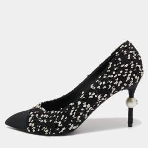 Chanel Black/White Tweed Pearl Cap Toe Pumps  Size 38.5