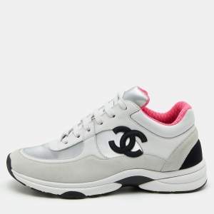 Pre Owned Chanel White/Grey Leather and Suede Interlocking CC Logo Low Top Sneakers Size 39.5