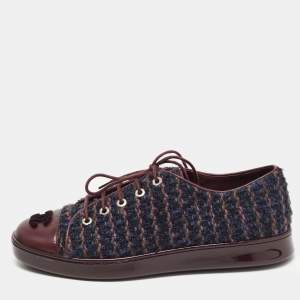 Pre Owned Chanel Burgundy Tweed and Leather CC Cap Low Top Sneakers Size 38
