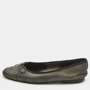 Pre Owned Chanel Metallic Leather CC Cap Toe Bow Ballet Flats Size 38