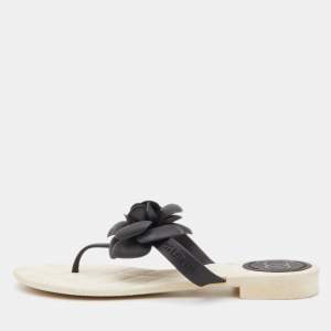 Pre Owned Chanel Black Rubber Camellia Thong Flats Size 37