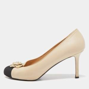 Pre Owned Chanel Beige/Black Leather and Canvas Cap Toe CC Camellia Pumps Size 40.5