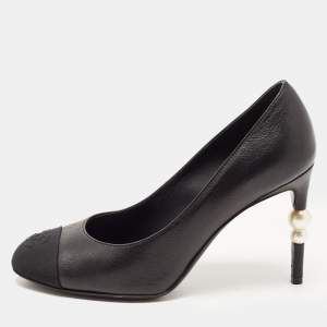 Pre Owned Chanel Black Leather and Canvas Faux Pearl CC Cap Toe Pumps Size 37.5