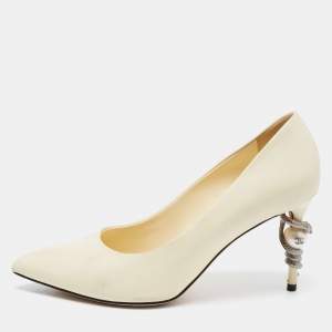 Pre Owned Chanel Cream Leather Point Toe Pumps Size 38.5