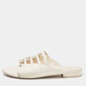 Chanel Cream Leather CC Faux Pearl Strappy Flat Slides Size 36.5