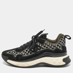 Pre Owned Chanel Black/Grey Suede and Mesh Calfskin Embroidered CC Sneakers Size 37.5