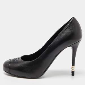 Pre Owned Chanel Black Leather Pearl Heel CC Cap Round Toe Pumps Size 38.5
