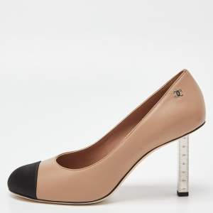 Pre Owned Chanel Beige/Black Leather and Satin Cap Toe CC Pumps Size 38.5