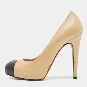 Pre Owned Chanel Beige/Black Leather CC Cap Toe Pumps Size 38
