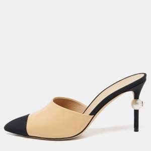 Pre Owned Chanel Beige/Black Leather and Grosgrain CC Cap Toe Embellished Mules Size 39
