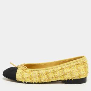 Pre Owned Chanel Yellow/Black Tweed and CC Fabric Cap Toe Bow Ballet Flats Size 37