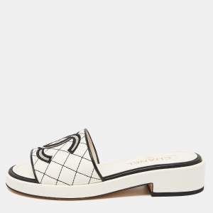 Chanel White/Black Quilted Leather CC Flat Slides Size 38