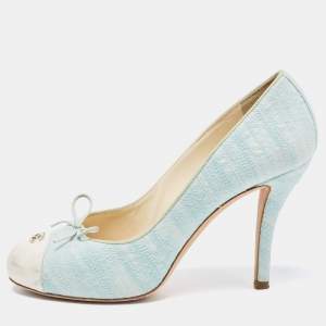 Pre Owned Chanel Pale Blue/White Canvas Bow CC Cap Toe Pumps Size 38.5