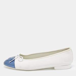 Chanel White/Blue Leather and Patent CC Cap Toe Bow Ballet Flats Size 40