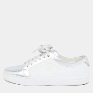 Pre Owned Chanel White/Silver Leather and Rubber Low Top Sneakers Size 39
