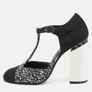Pre Owned Chanel Black/White Tweed and Fabric CC T-Bar Ankle Strap Pumps Size 40
