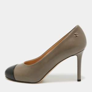 Pre Owned Chanel Grey/Black Leather CC Pumps Size 37