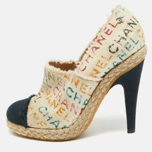 Chanel Beige/Navy Blue Graffiti Canvas Espadrille Pumps Size 38