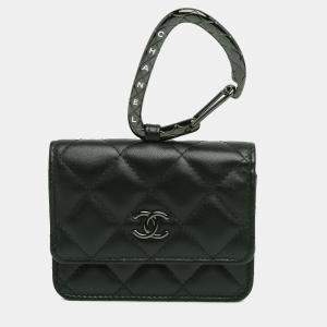 Pre Owned Quilted Lambskin So Black CC Hook Card Holder