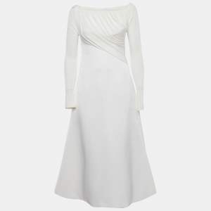 مملوكة مسبقًا فستان شاتس باي سي.دام أبيض قماشي جيرسي وكريب كتف مكشوف طويل مقاس صغير (سمول)