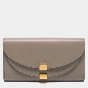 Pre Owned Chloe Taupe Leather Georgia Continental Wallet