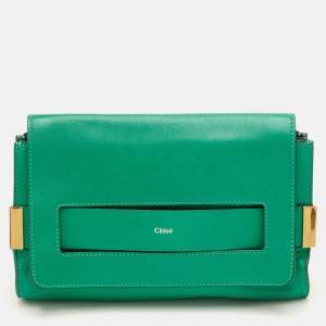 مملوكة مسبقًا Chloe Elle Small Green Leather Flap Clutch