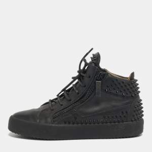 مملوكة مسبقًا Christian Louboutin Black Leather Louis Spikes High Top Sneakers Size 38