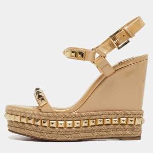 مملوكة مسبقًا Christian Louboutin Beige Patent Leather Pyraclou Platform Wedge Sandals Size 36