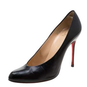 مملوكة مسبقًا Christian Louboutin Black Leather Pumps Size 39.5