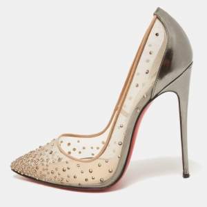 مملوكة مسبقًا Christian Louboutin Beige/Metallic Grey Leather and Mesh Follies Strass Pumps Size 39