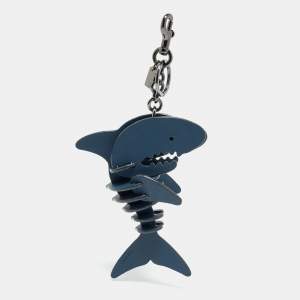 مملوكة مسبقًا حلية حقيبة شاركي متوسطة جلد أزرق داكن كوتش