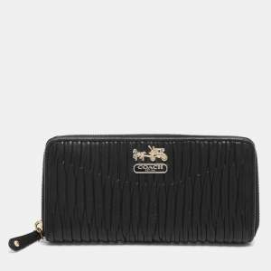 Pre Owned Coach Black Leather and Leather Zip Around