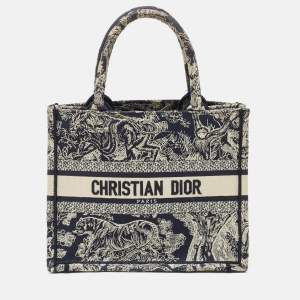 مملوكة مسبقًا Dior Navy Blue/White Embroidered Canvas Small Toile de Jouy Book Tote