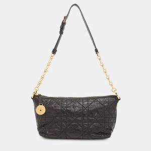 مملوكة مسبقًا Dior Diorstar Hobo Bag Macrocannage Crinkled Black Calf Leather