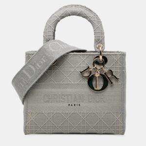 مملوكة مسبقًا Dior Medium Canvas Cannage Lady D Lite