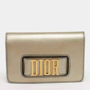 مملوكة مسبقًا Dior Diorevolution Metallic Leather Flap Clutch