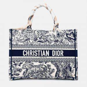 Pre Owned Christian Dior 2021 Navy/White Toile de Jouy Embroidered Medium Book Tote