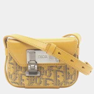 مملوكة مسبقًا Dior Yellow Nano Oblique Lock Pouch Crossbody