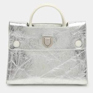 مملوكة مسبقًا Dior Diorever Medium Silver Crinkled Leather Tote