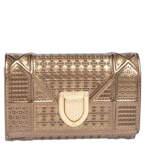 Pre Owned محفظة ثلاثية الطي ديور ديوراما جلد كاناج مايكرو ذهبي ميتاليك 