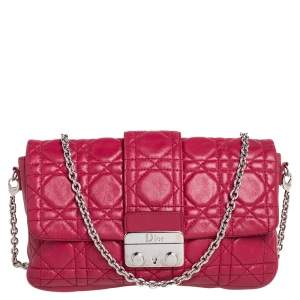 مملوكة مسبقًا Dior Red Cannage Patent Leather New Lock Chain Clutch